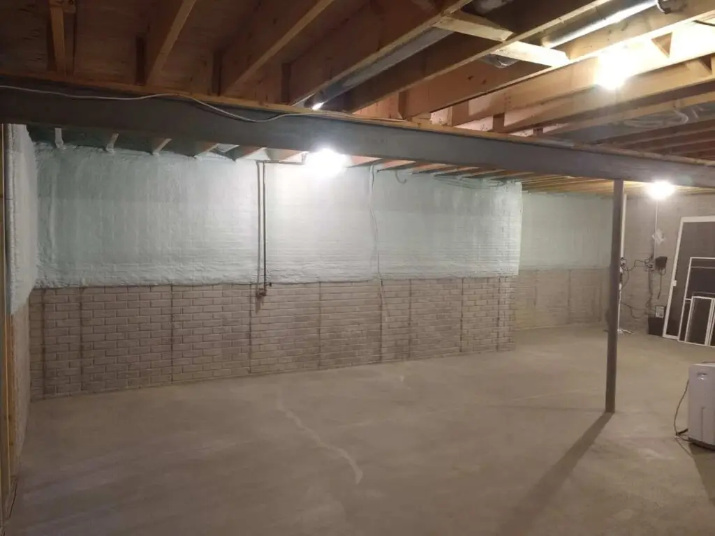 Insulation-contractor-spray-foam-insulation-Hillsboro-45133-OH