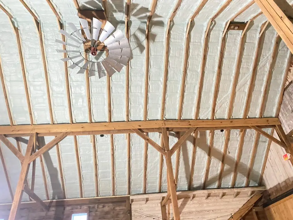 closed-cell-insulation-pole-barn-insualtion-commercial-spray-foam-24 (1)